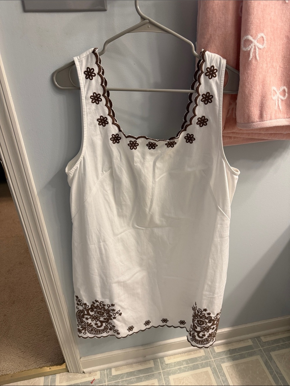 Preowned LOFT white & brown sleeveless dress size 14